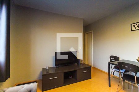 Sala de apartamento à venda com 2 quartos, 50m² em Vila Carmosina, São Paulo