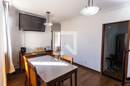 Sala de apartamento à venda com 4 quartos, 120m² em Fernão Dias, Belo Horizonte