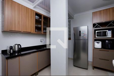 Cozinha de apartamento à venda com 2 quartos, 70m² em São João, Porto Alegre