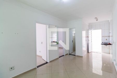 Sala de casa de condomínio para alugar com 2 quartos, 60m² em Vila Talarico, São Paulo