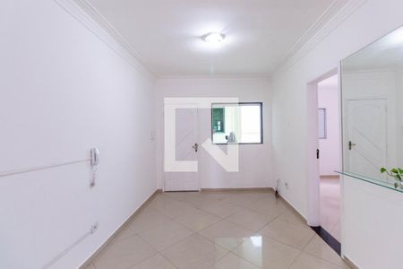 Sala de casa de condomínio para alugar com 2 quartos, 60m² em Vila Talarico, São Paulo