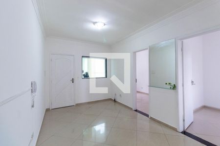 Sala de casa de condomínio para alugar com 2 quartos, 60m² em Vila Talarico, São Paulo