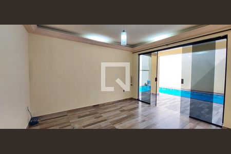 Sala de casa à venda com 3 quartos, 238m² em Baeta Neves, Santo André