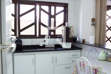 Sala/Cozinha de casa para alugar com 1 quarto, 59m² em Jardim Nova Itaqua, Itaquaquecetuba