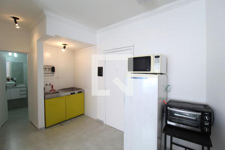 Sala/Cozinha de kitnet/studio para alugar com 1 quarto, 37m² em Indianópolis, São Paulo