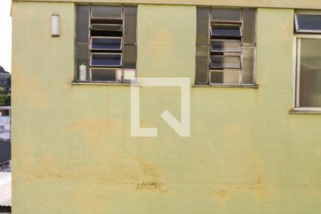 Vista do Quarto 1 de apartamento para alugar com 2 quartos, 56m² em Cascadura, Rio de Janeiro