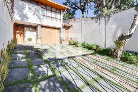 Casa à venda com 3 quartos, 162m² em Chácara Monte Alegre, São Paulo