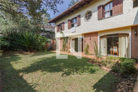 Casa à venda com 3 quartos, 252m² em Jardim dos Estados, São Paulo