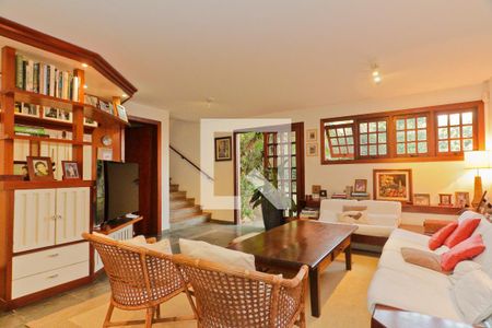 Sala de casa à venda com 3 quartos, 583m² em São Domingos, São Paulo