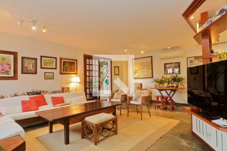 Sala de casa à venda com 3 quartos, 583m² em São Domingos, São Paulo