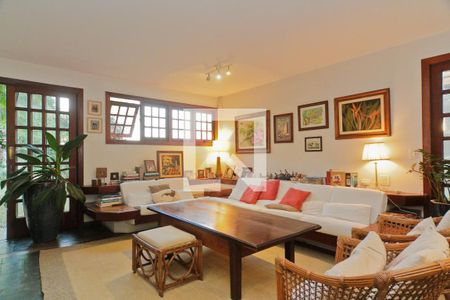 Sala de casa à venda com 3 quartos, 583m² em São Domingos, São Paulo