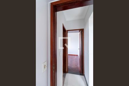 Corredor de apartamento à venda com 2 quartos, 45m² em Aparecida, Belo Horizonte