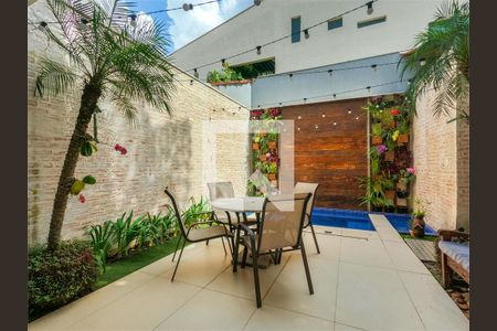 Casa à venda com 3 quartos, 220m² em Alto de Pinheiros, São Paulo