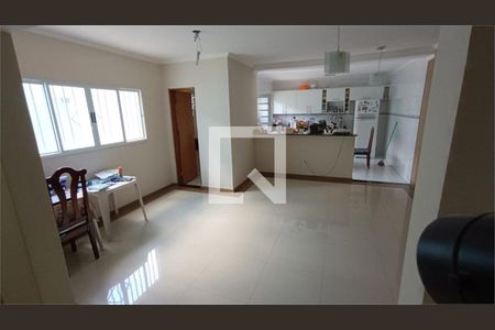 Casa à venda com 3 quartos, 200m² em Vila Guilherme, São Paulo