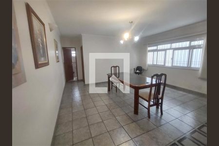 Casa à venda com 3 quartos, 1700m² em Jardim Teresa, São Paulo