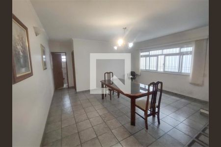 Casa à venda com 3 quartos, 1700m² em Jardim Teresa, São Paulo