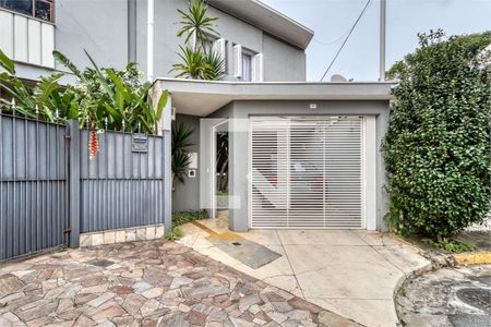 Casa à venda com 3 quartos, 182m² em Vila Elvira, São Paulo