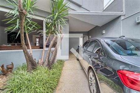 Casa à venda com 3 quartos, 182m² em Vila Elvira, São Paulo