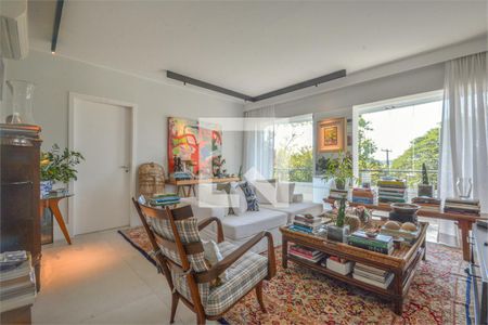 Casa à venda com 3 quartos, 432m² em Jardim Silvia (Zona Oeste), São Paulo