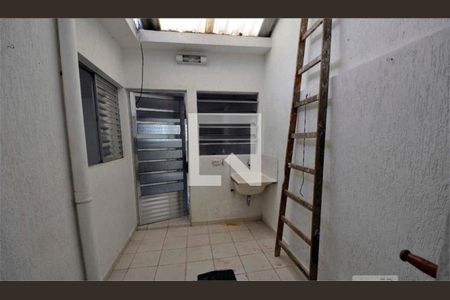 Casa à venda com 5 quartos, 200m² em Vila Gomes, São Paulo