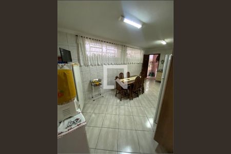 Casa à venda com 3 quartos, 216m² em Vila Camilópolis, Santo André