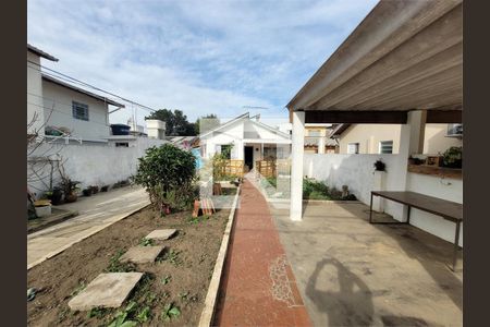 Casa à venda com 2 quartos, 98m² em Jardim Guarapiranga, São Paulo