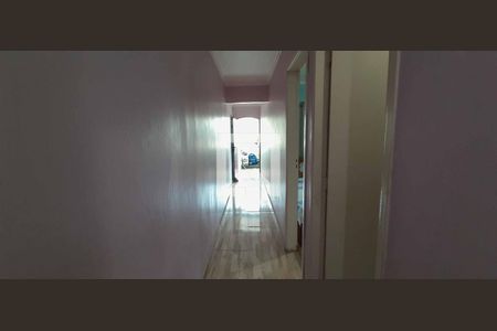 Corredor de casa à venda com 3 quartos, 200m² em Cidade das Flores, Osasco