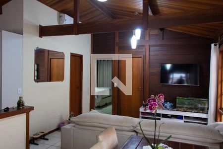 Casa à venda com 85m², 2 quartos e 2 vagasSALA