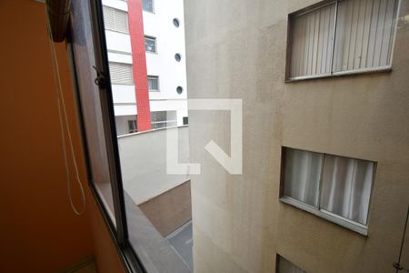 Sala - Vista de apartamento à venda com 2 quartos, 51m² em Vila Industrial, Campinas