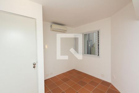 Quarto de apartamento à venda com 2 quartos, 120m² em Vila Olímpia, São Paulo