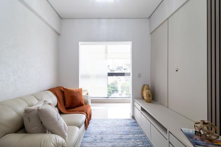 Sala de Estar de apartamento à venda com 2 quartos, 60m² em Parque Peruche, São Paulo