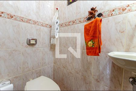 Lavabo de casa para alugar com 4 quartos, 300m² em São Lourenço, Niterói