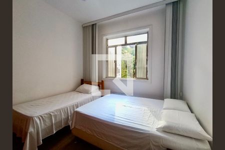 Quarto 1 de apartamento para alugar com 2 quartos, 80m² em Copacabana, Rio de Janeiro