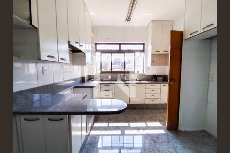 Cozinha de apartamento à venda com 4 quartos, 200m² em Cidade Nova, Belo Horizonte