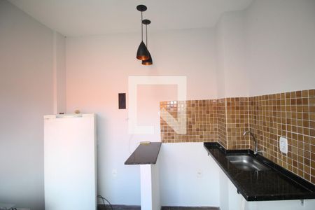 Cozinha de kitnet/studio para alugar com 1 quarto, 25m² em Barbalho, Salvador