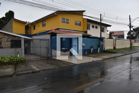 Fachada do condomínio de kitnet/studio para alugar com 1 quarto, 15m² em Uberaba, Curitiba