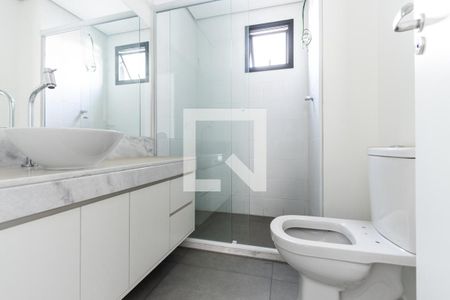 Banheiro de kitnet/studio para alugar com 1 quarto, 28m² em Vila Ipojuca, São Paulo