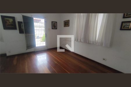 Casa à venda com 3 quartos, 180m² em Irajá, Rio de Janeiro