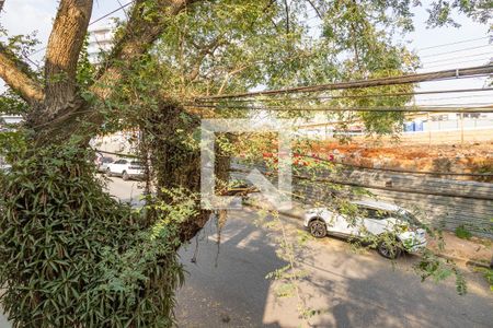 Casa à venda com 200m², 4 quartos e 2 vagas Casa à venda com 200m², 4 quartos e 2 vagasVista da Varanda / área de lazer