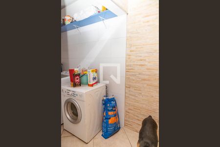 Casa à venda com 200m², 4 quartos e 2 vagas Casa à venda com 200m², 4 quartos e 2 vagasÁrea de serviço