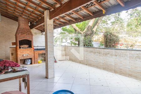 Casa à venda com 200m², 4 quartos e 2 vagas Casa à venda com 200m², 4 quartos e 2 vagasVaranda / área de lazer