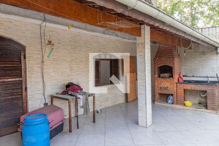 Casa à venda com 200m², 4 quartos e 2 vagas Casa à venda com 200m², 4 quartos e 2 vagasVaranda / área de lazer