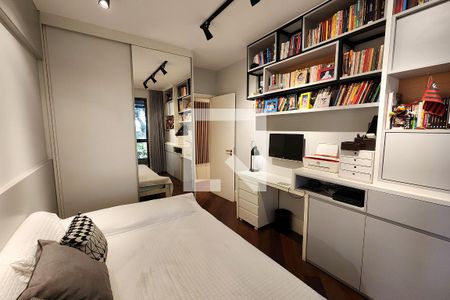 Quarto 1 de apartamento para alugar com 4 quartos, 148m² em Botafogo, Rio de Janeiro