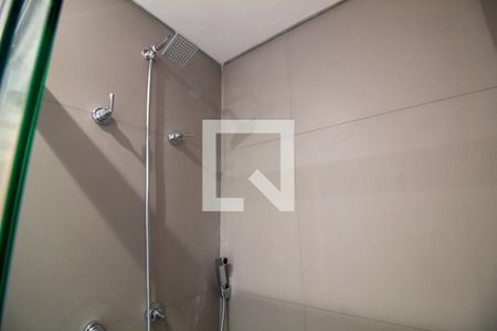 Banheiro de kitnet/studio para alugar com 1 quarto, 33m² em Vila Cordeiro, São Paulo