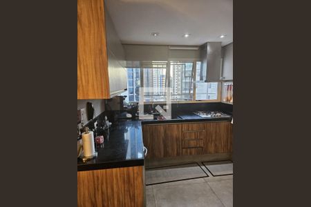 Foto 09 de apartamento à venda com 3 quartos, 145m² em Itaim Bibi, São Paulo