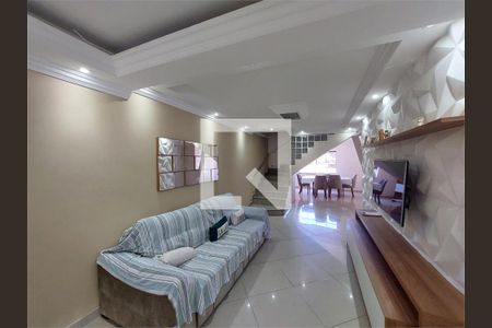 Casa à venda com 3 quartos, 68m² em Taboão, Diadema