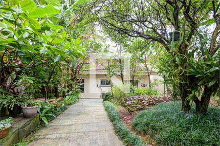 Casa à venda com 4 quartos, 340m² em Santo Amaro, São Paulo