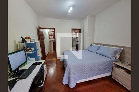 Casa à venda com 3 quartos, 179m² em Jardim das Vertentes, São Paulo