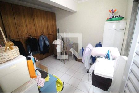 Casa à venda com 4 quartos, 250m² em Km 18, Osasco