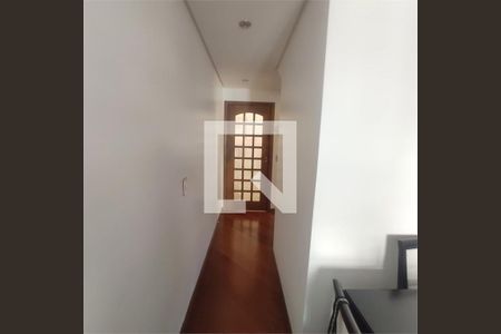 Casa à venda com 3 quartos, 196m² em Jardim Sonia, São Paulo